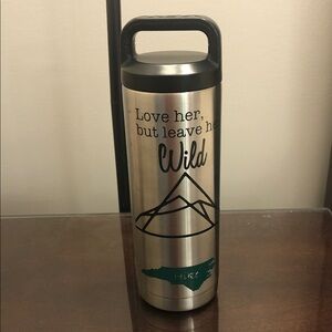 Yeti Tumbler with Screw on Lid